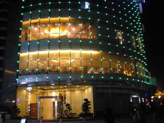 Elastyczne LED ekran PH100mm Dip odkryty wyświetlacz LED znaki dla budynków Lighting